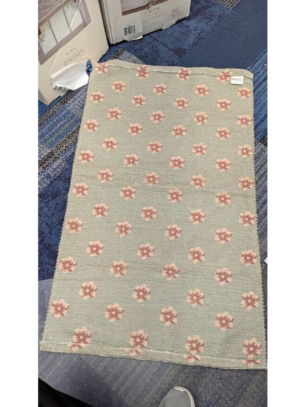 Raj Reversible Accent Rug 27" x 45"